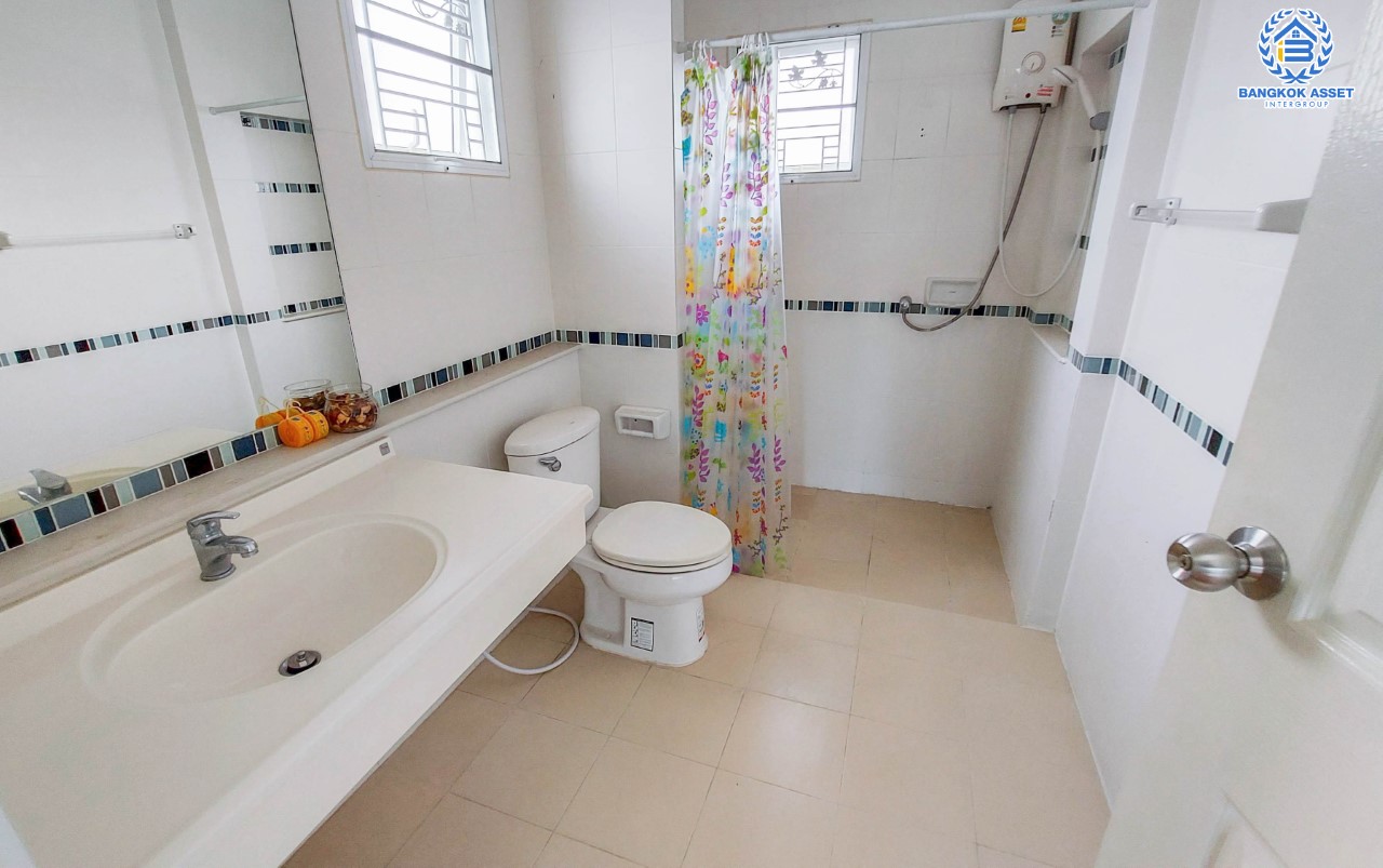 *****บ้านเดี่ยวมือสองนนทบุรี ห้องมุม! ม.ชวนชื่นโมดัส รัตนาธิเบศร์-ท่าอิฐ หลังใหญ่ เนื้อที่ 60.9 ตร.ว. ฟังก์ชัน 3 ห้องนอน 3 ห้องน้ำ 2 ที่จอดรถ แถมแอร์ 2 เครื่อง ต่อเติมครบพร้อมอยู่ บนทำเลโซนเมืองเชื่อมต่อ ถ.รัตนาธิเบศร์ และถ.ราชพฤกษ์ ใกล้รถไฟฟ้าสถานี "ไทรม้า"